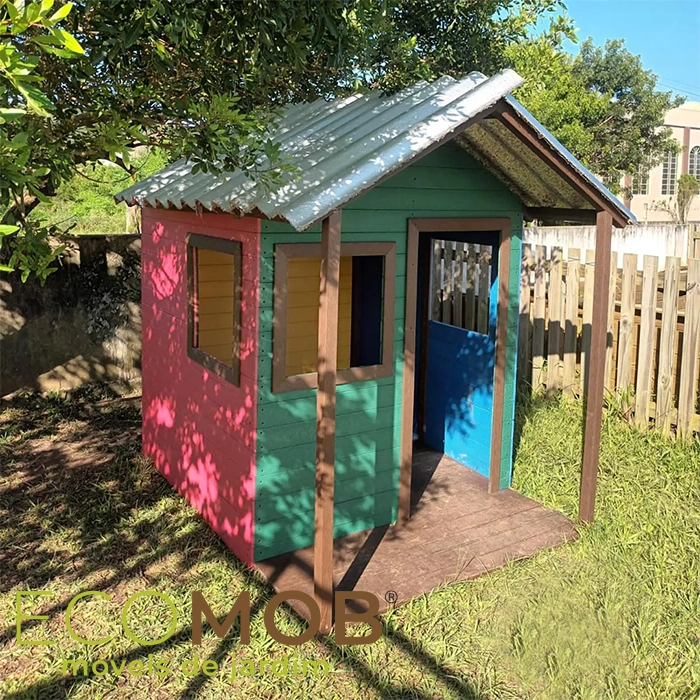 Casinha de boneca em madeira plástica resistente