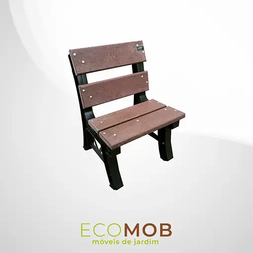 Loja especializada em cadeira de madeira