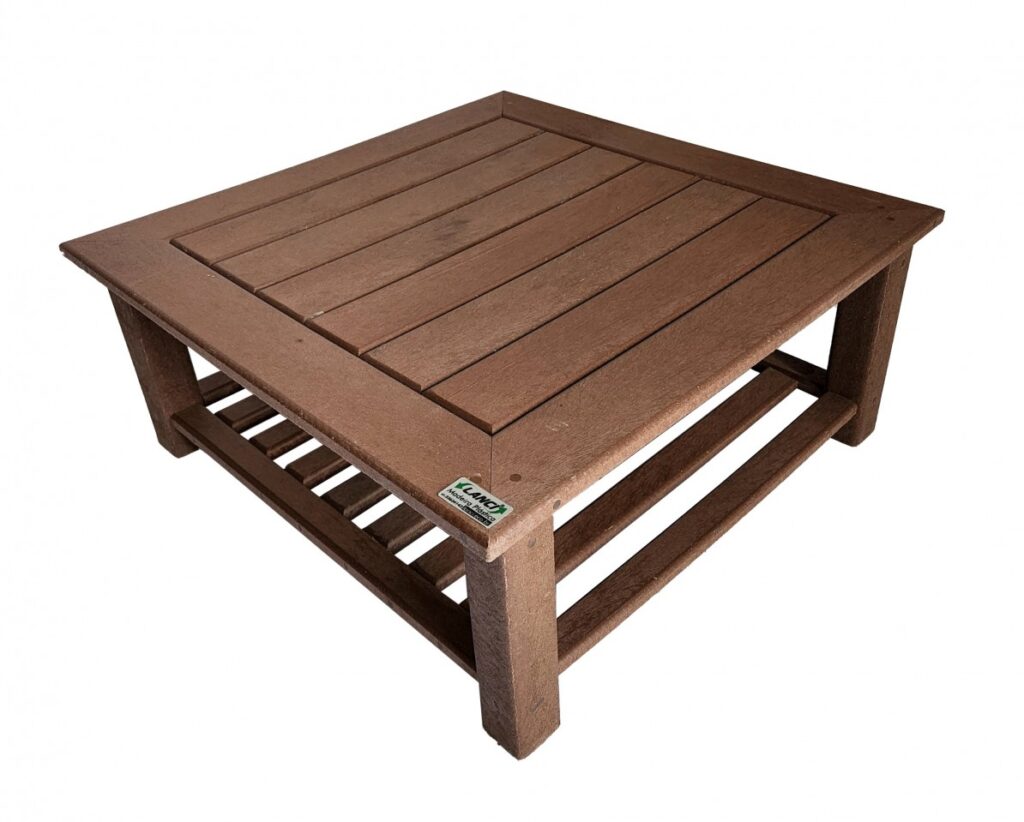 Mesa de Centro de Madeira Plástica